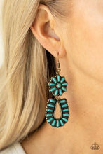 Cargar imagen en el visor de la galería, Badlands Eden - Brass Earrings
