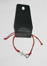 Cargar imagen en el visor de la galería, Cardiac Couture - Red Bracelet
