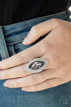 Cargar imagen en el visor de la galería, Jaw-Dropping Dazzle - Silver Ring
