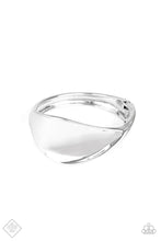 Load image into Gallery viewer, Retro Reflections - Silver Bracelet
