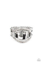 Cargar imagen en el visor de la galería, Treasure Chest Charm - Black Ring
