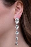 Charger l&#39;image dans la galerie, Red Carpet Radiance - White Earrings
