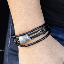 Carregar imagem no visualizador da galeria, Lead Guitar - Black Urban Bracelet
