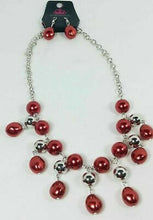 Cargar imagen en el visor de la galería, Queen of the Gala - Red Necklace Set

